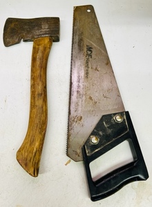 lot 226 image: 1 TRUE TEMPER FLINT EDGE HAND AXE &amp ACE HARDWARE SAW