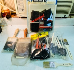 lot 236 image: HUGE LOT OF NEW PAINT BRUSHES