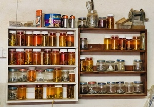 lot 307 image: LOT OF 2 SHELVES wCONTENTS - 17x 16 and 17x 16.5