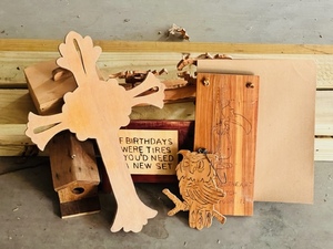 lot 319 image: UNFINISHED WOOD PROJECTS - IN NEED OF WOOD WORKER