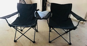 lot 257 image: 30 BLACK FOLDABLE LAWN CHAIRS