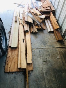 lot 264 image: BUNDLES AND STACKS OF CRAFT PROJECT WOOD - ALL DIFFERENT SHAPES & SIZES