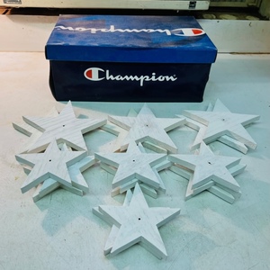 lot 280 image: SIX - &nbsp5 WOODEN STARS &amp ELEVEN 3.5&nbsp