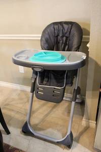 lot 27 image: Graco Highchair as shown