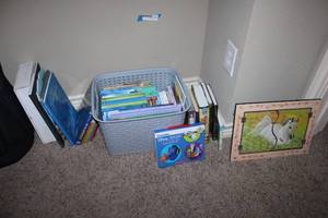 lot 152 image: Childrens Books, Phonics Books, Horse Mirror