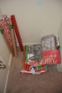 lot 190 image: Christmas Wrapping Paper, Gift bags and Boxes