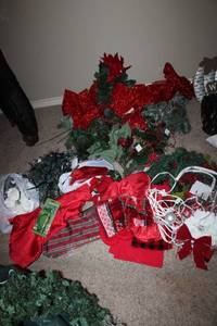 lot 169 image: Christmas Decorations Linens, Lights and Greenery
