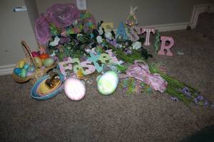 lot 171 image: Easter Decorations