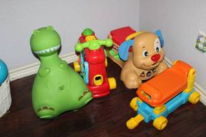 lot 175 image: Toddler and Preschool Scooters and Toys