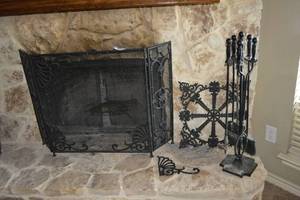 lot 41 image: Fireplace Screen and Tool Set