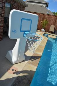 lot 208 image: Pool Basketball Hoop