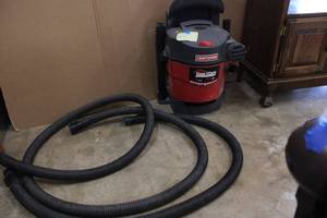 lot 26 image: Craftsman 5 Gal. Wall Mounted Cleaning System