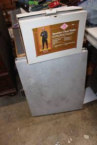 lot 39 image: Sportster Non-Insulated Chest Wader Plus Folding Table