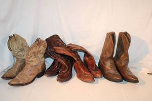 lot 41 image: Cowboy Boots Size 12D and 11-12, Brands-Justin, Lucchese, Tony Lama