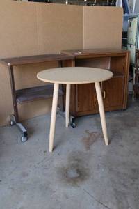 lot 79 image: 3 Small Tables, (2 are Rolling)
