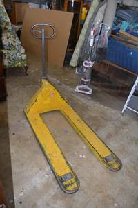 lot 54 image: Pallet Jack L50, yellow