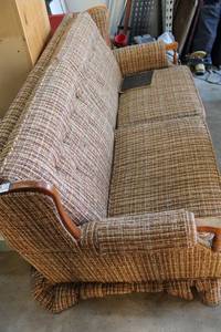 lot 83 image: Vintage Mid-Century Sleeper Couch, matches Lot 82
