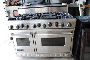 lot 125 image: Viking Dual Oven Stove, 48.5W x 29D x 43 Tall