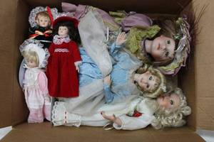 lot 164 image: Collection of Porcelain Dolls, Beautiful pieces hand-painted