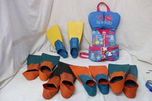 lot 166 image: Speedo Infant Life Vest, Swim Fins as shown, Jr Size 11-1, 1-3, 3-5, 5-7
