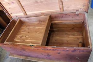 lot 88 image: Cedar Chest
