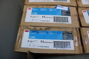 lot 220 image: 2 Boxes of Industrial Blue Cleaner Pads - 11, 5 per Box