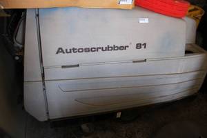 lot 229 image: Commercial Industrial AutoScrubber 81 Floor Cleaner, American Lincoln