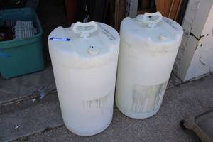 lot 238 image: Pair of Water Tanks - 15 Gallon Each
