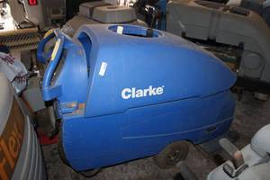 lot 20 image: Commercial Clark Floor Cleaner Model BOOST 33 - Blue