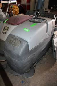 lot 26 image: Commercial Floor Cleaner Advance Model ConvertaMAX 26
