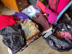 lot 32 image: Womens Clothes - Size 6-8 mostly Tops