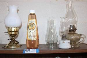 lot 64 image: Hurricane Lamps, Oil and Vintage Lamp