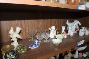 lot 65 image: Miniature Knick Knacks as shown