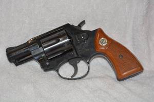 lot 3 image: Snub nose .38 cal Special RG