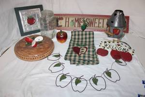 lot 101 image: Kitchen Apple Lot #2 Pie Plate with Lid, Wall Dcor, Metal Candle Holder