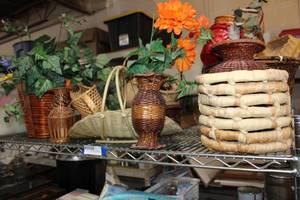 lot 117 image: Decorative Baskets and Greenery