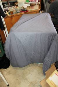 lot 176 image: Twin Size Weighted Blanket in Grey