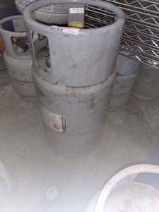 lot 60 image: Propane Tank for Forklift or large cleaner