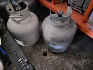 lot 232 image: Propane tanks for Commercial Floor Cleaners and Gas Grills and more