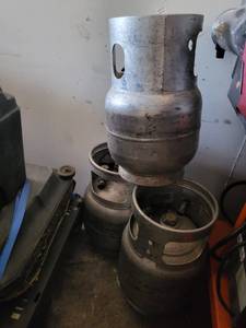 lot 233 image: Propane Tanks for Commercial Floor Cleaners