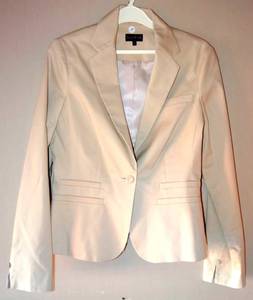 lot 7 image: OFF WHITE LADIES BLAZER - LONG TALL SALLY SIZE 14