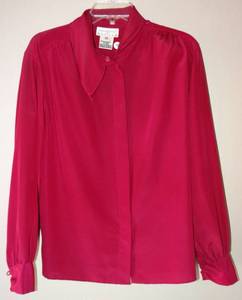 lot 15 image: RENA ROWEN BY SAVILLE LONG SLEEVE FUSCIA BLOUSE - SIZE 12