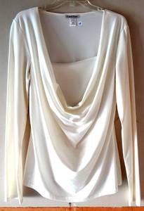 lot 19 image: CAROL ROSE SCOOP NECK WOMENS LONG SLEEVE BLOUSE - WHITE SIZE SMALL