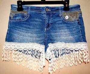 lot 73 image: FRILLY LEI Denim Ashley Low Rise Shorts - SIZE 9
