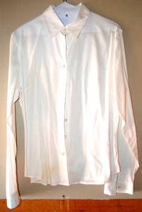 lot 82 image: LEL LONG ELEGANT LEGS WHITE LONG SLEEVE BLOUSE - SIZE LARGE