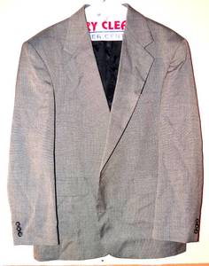 lot 100 image: MENS HAGGAR SPORT COAT - SIZE 40S