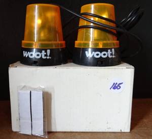 lot 165 image: WOOT MINI LIGHT UP USB EMERGENCY LIGHTS