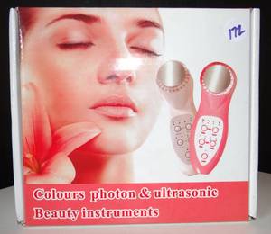 lot 172 image: NIB - 7 Color LED Photon Ultrasonic 3Mhz Facial Lifting Skin Care Massager