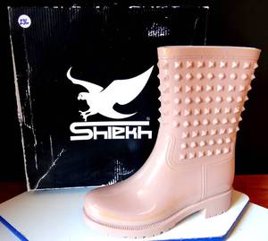 lot 236 image: SHIEKH STUDDED RAINBOOTS - BEIGE ALIDA STYLE - UNUSED IN BOX $$