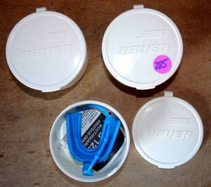 lot 285 image: LOT OF 3 - BAUER TEETH GUARD 22729 NEW